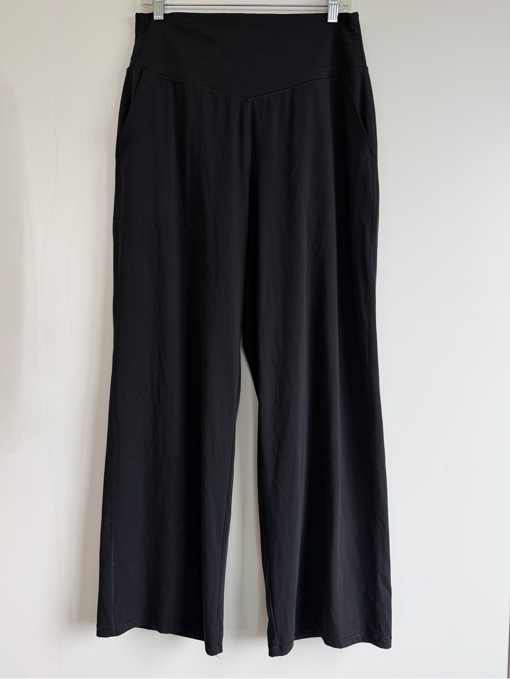 Halara UltraSculpt High Waisted Pants sz Large Tummy Control Straight Yoga Black
